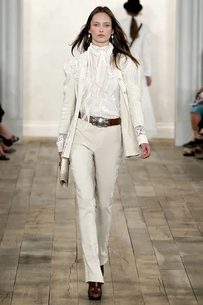 Look 33